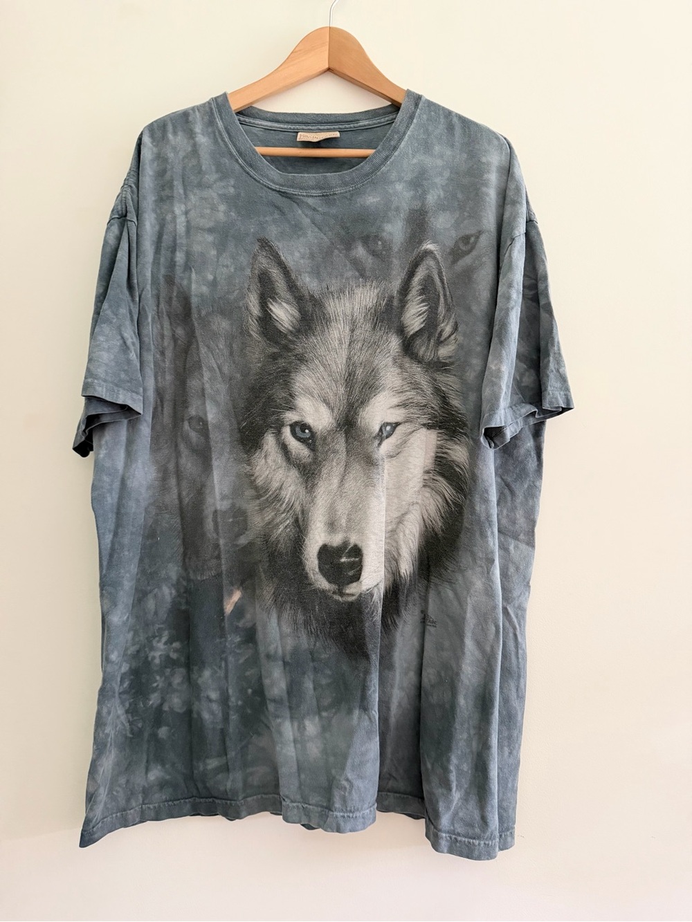 The Mountain Vintage 2002 Blue Tie-Dye Wolf Graphic Short Sleeve Shirt XXL READ
